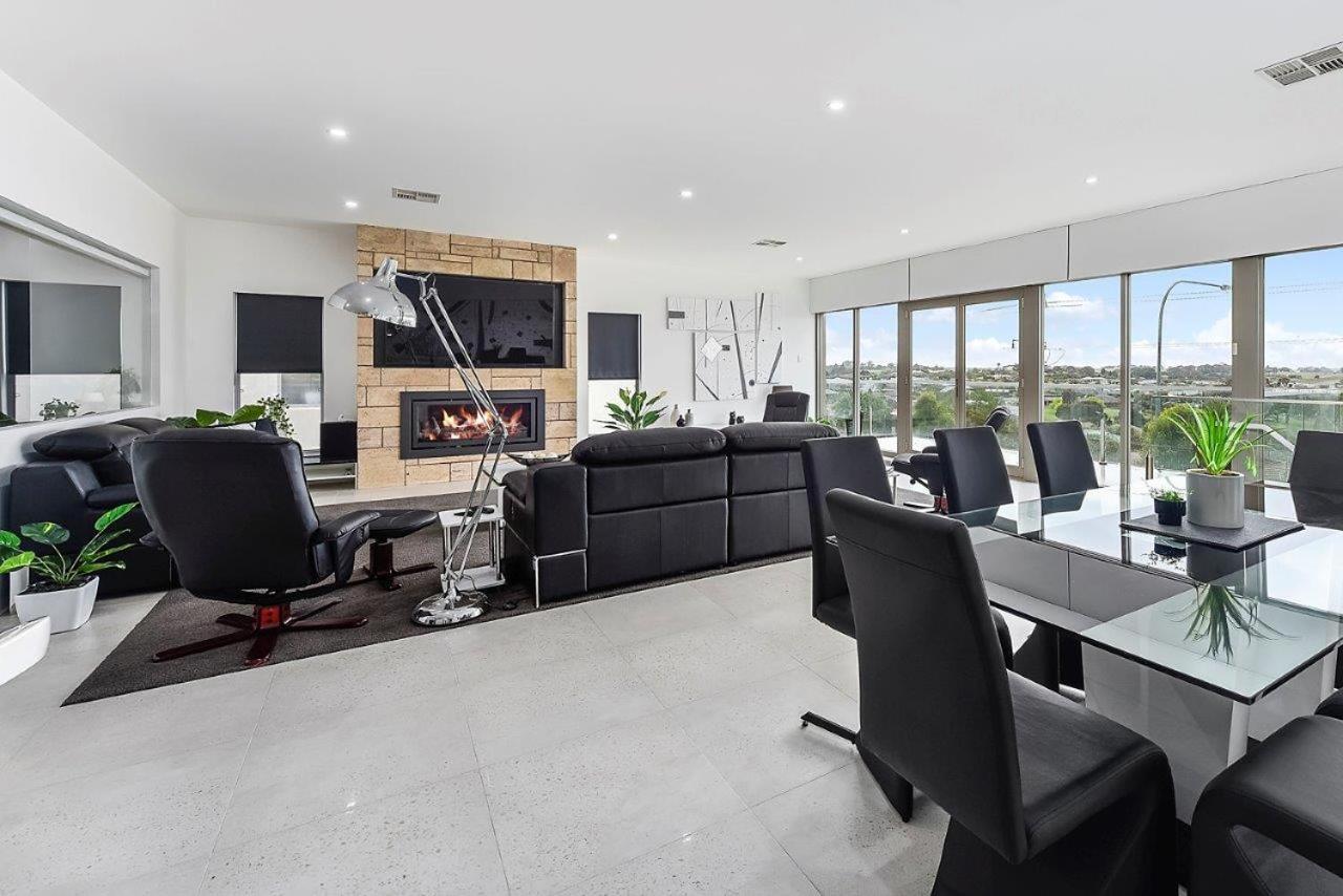 Kennedy Executive Townhouse Lägenhet Mount Gambier Exteriör bild